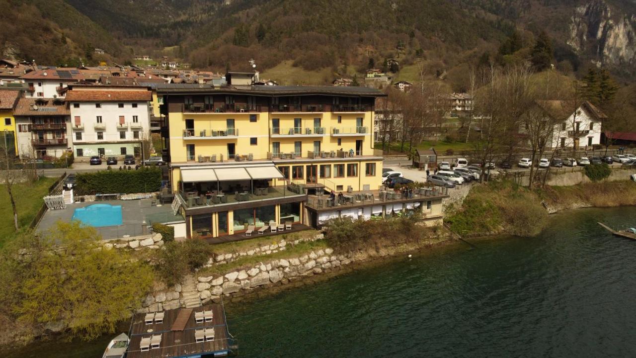 Albergo Mezzolago Exterior foto